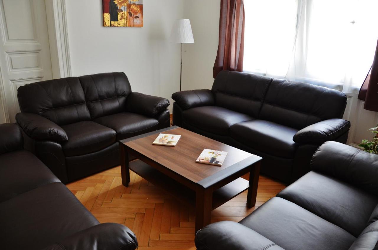 Apartment In The Heart Of Прага Экстерьер фото