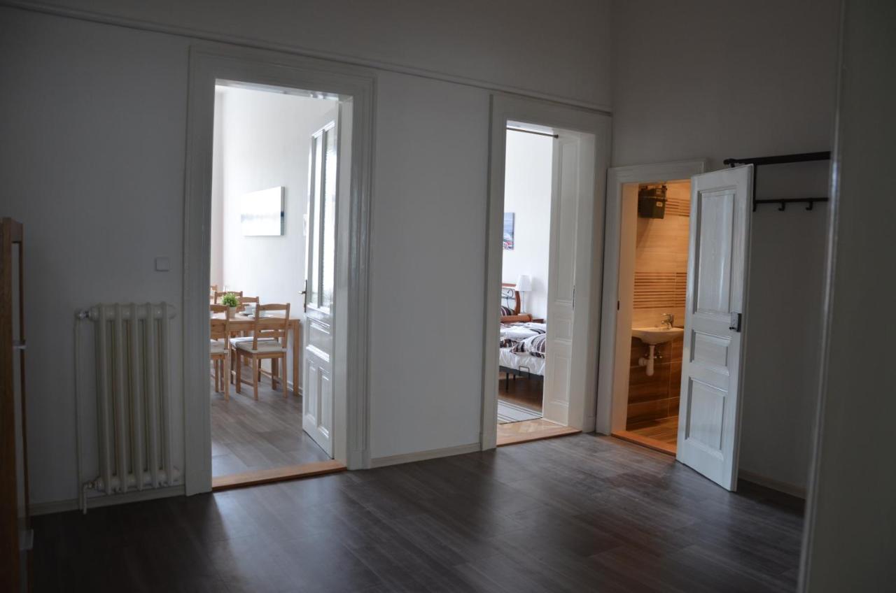 Apartment In The Heart Of Прага Экстерьер фото