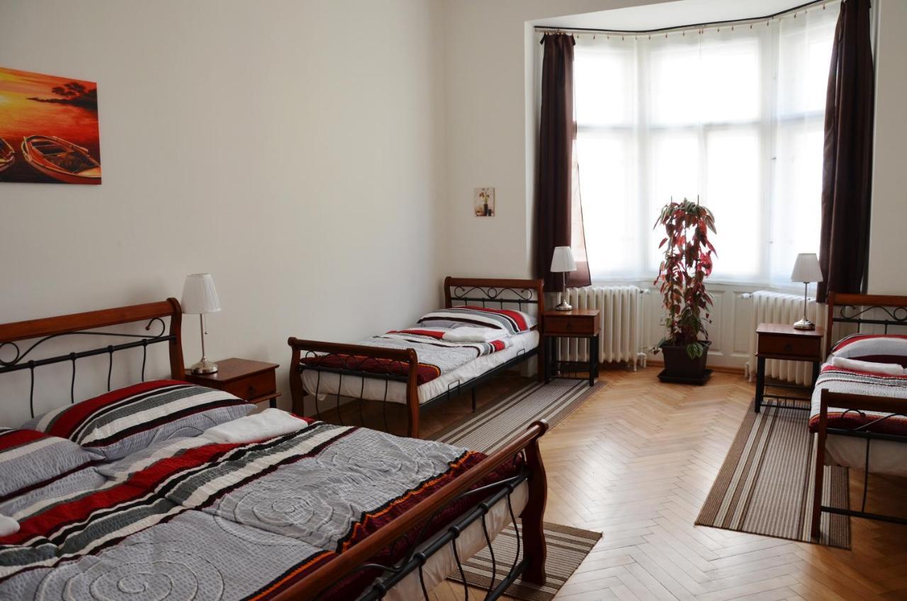 Apartment In The Heart Of Прага Экстерьер фото